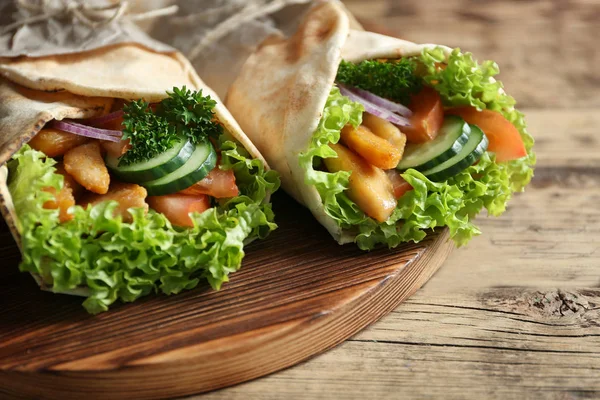 Delicious kebab sandwiches — Stock Photo, Image
