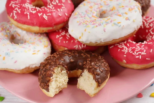 Tasty glazed donuts — Stock Photo, Image