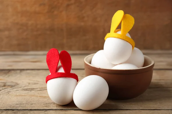 Huevos de Pascua con decoración divertida —  Fotos de Stock