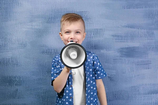 Pequeno menino bonito — Fotografia de Stock