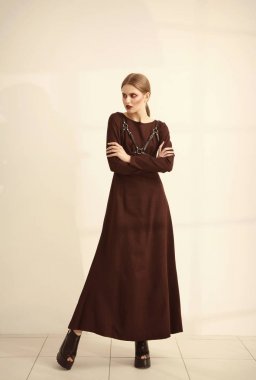 Yaratıcı makyaj ile genç modeli