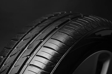 Modern araba tekerlek 