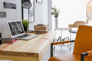 Ofiste rahat çalışma alanı