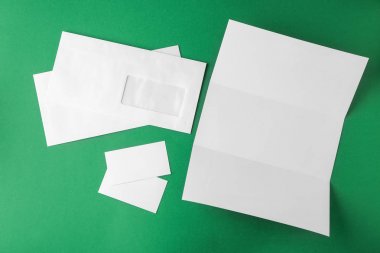 Boş broşür ve kartvizit