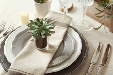 Succulents ile hizmet tablo