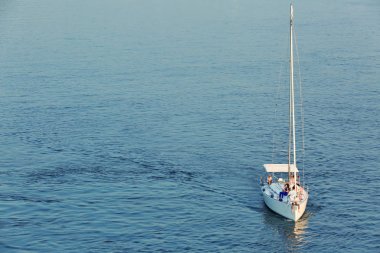 Tekne ile mavi nehir yarışı