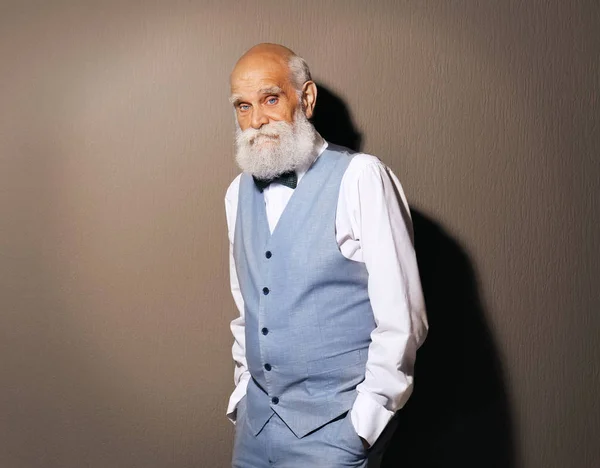 Elderly bearded man — Stock Photo, Image