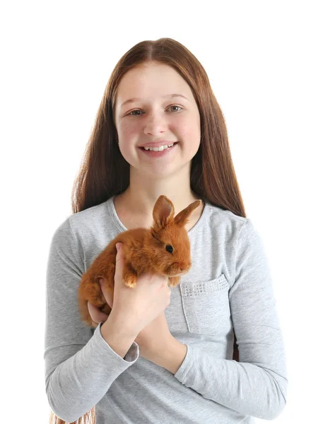 Niña sosteniendo conejo pequeño — Foto de Stock