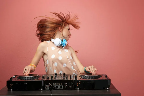 DJ mixing music — Stock Photo, Image