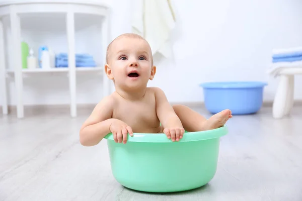 Pequeño niño —  Fotos de Stock