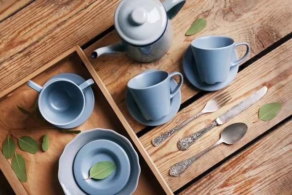 Juego de té sobre fondo de madera — Foto de Stock