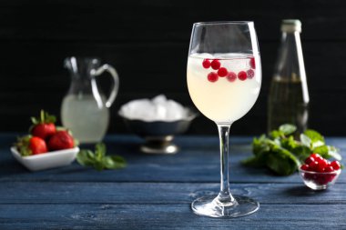 Kızılcık ile kokteyl serinletici