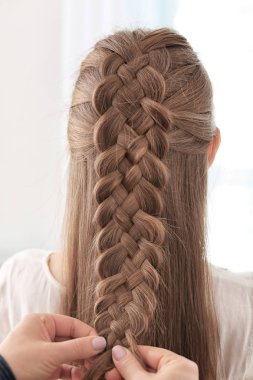 Genç güzel kadın. 