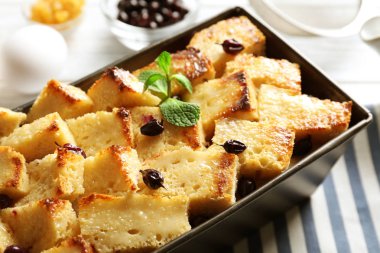 lezzetli ekmek pudingi