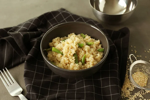 Cooked quinoa with French beans — Stock Photo, Image