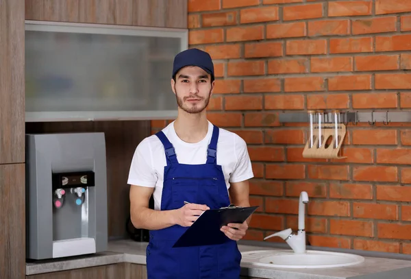 Handsome young worker — Stock Photo, Image