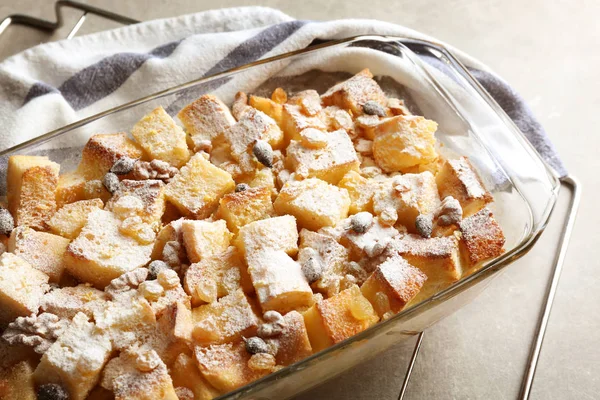 Budino di pane con uvetta — Foto Stock