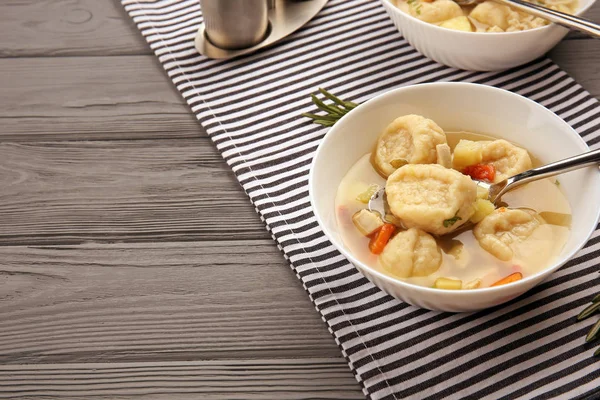 Heerlijke kip en dumplings — Stockfoto