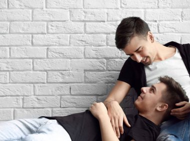 Mutlu eşcinsel çift 