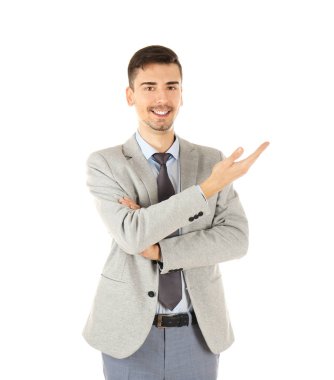 Yakışıklı genç adam. 