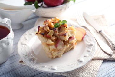 lezzetli ekmek pudingi