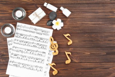Müzik sayfaları ve spa malzemeleri 