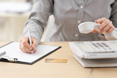 Kadın arayan banka istemcileri