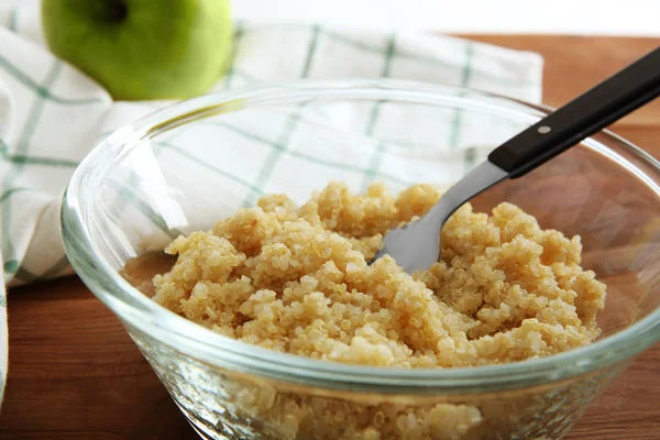 Grains de quinoa blanc bio — Photo
