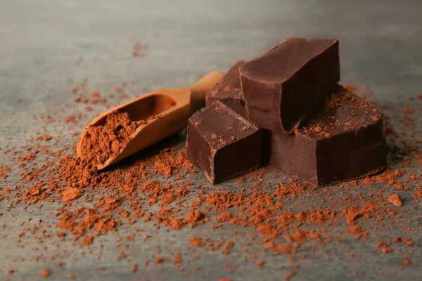 Delicioso chocolate escuro — Fotografia de Stock