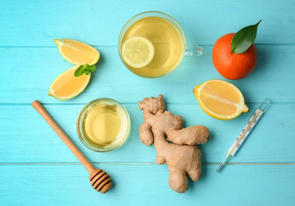 Kräutertee mit Früchten und Honig — Stockfoto