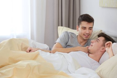 Mutlu eşcinsel çift 