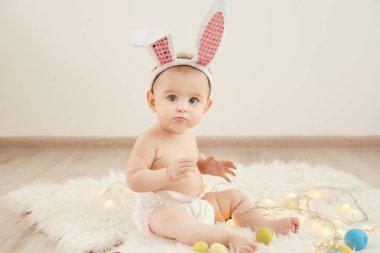 Sevimli küçük bebek