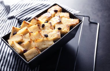 lezzetli ekmek pudingi