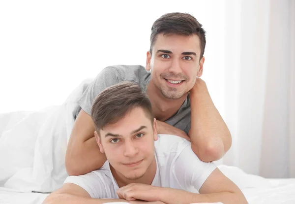 Lyckliga homosexuella par — Stockfoto