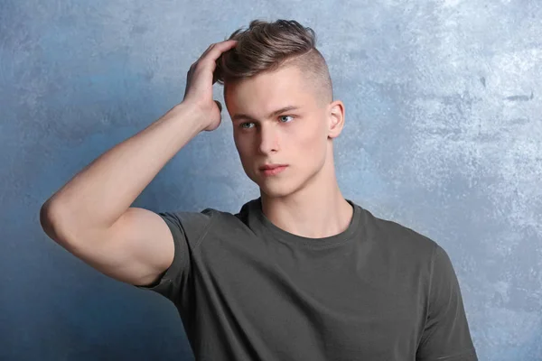 Handsome young man posing — Stock Photo, Image