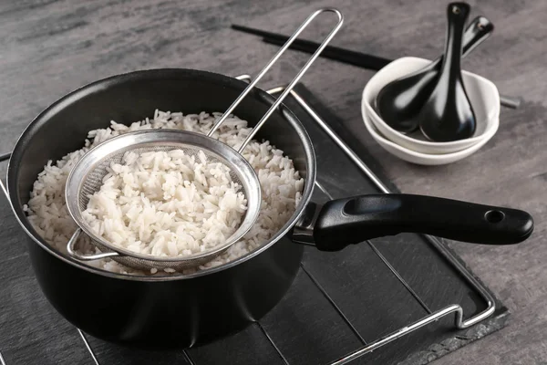 Arroz cozido em panela — Fotografia de Stock