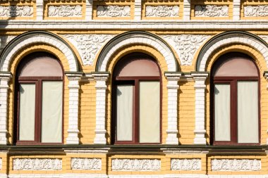 Gündüz kemerli pencere