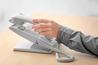 Telefon ahizesi Office tespit kadın