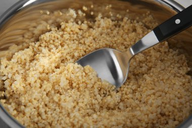 Organik beyaz quinoa tahıl 