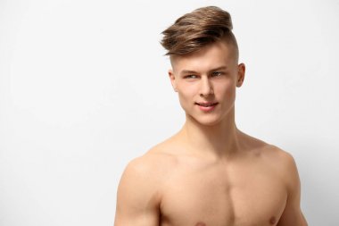 genç adam poz 