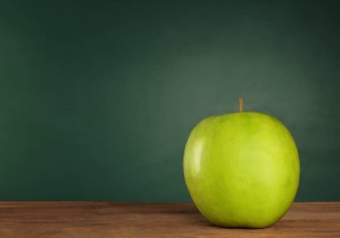 İştah açıcı yeşil elma 