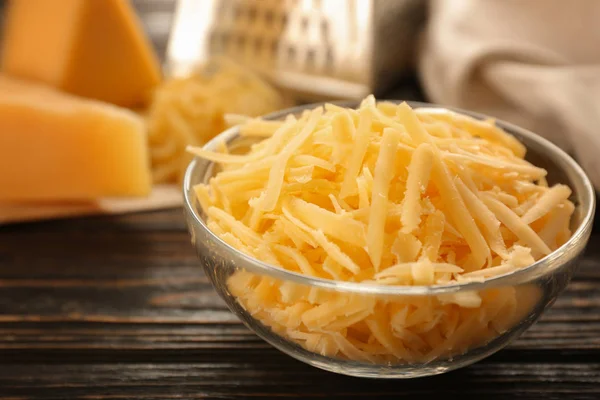 Klosz z tartym serem — Zdjęcie stockowe