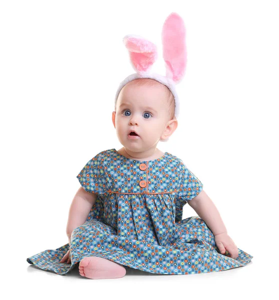 Baby met Bunny oren — Stockfoto