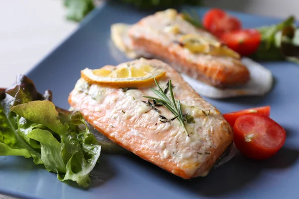 Fillet salmon panggang yang lezat — Stok Foto