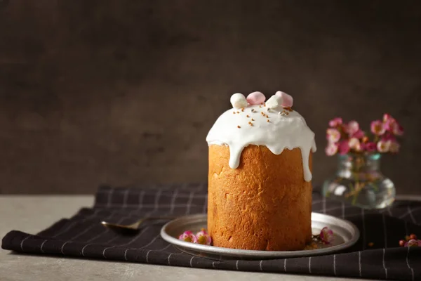 甘いイースター ケーキ プレート — ストック写真