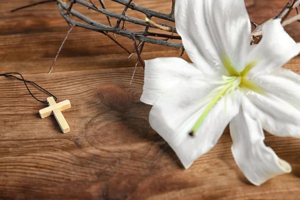 Lily and crown of thorns — Stock Photo, Image