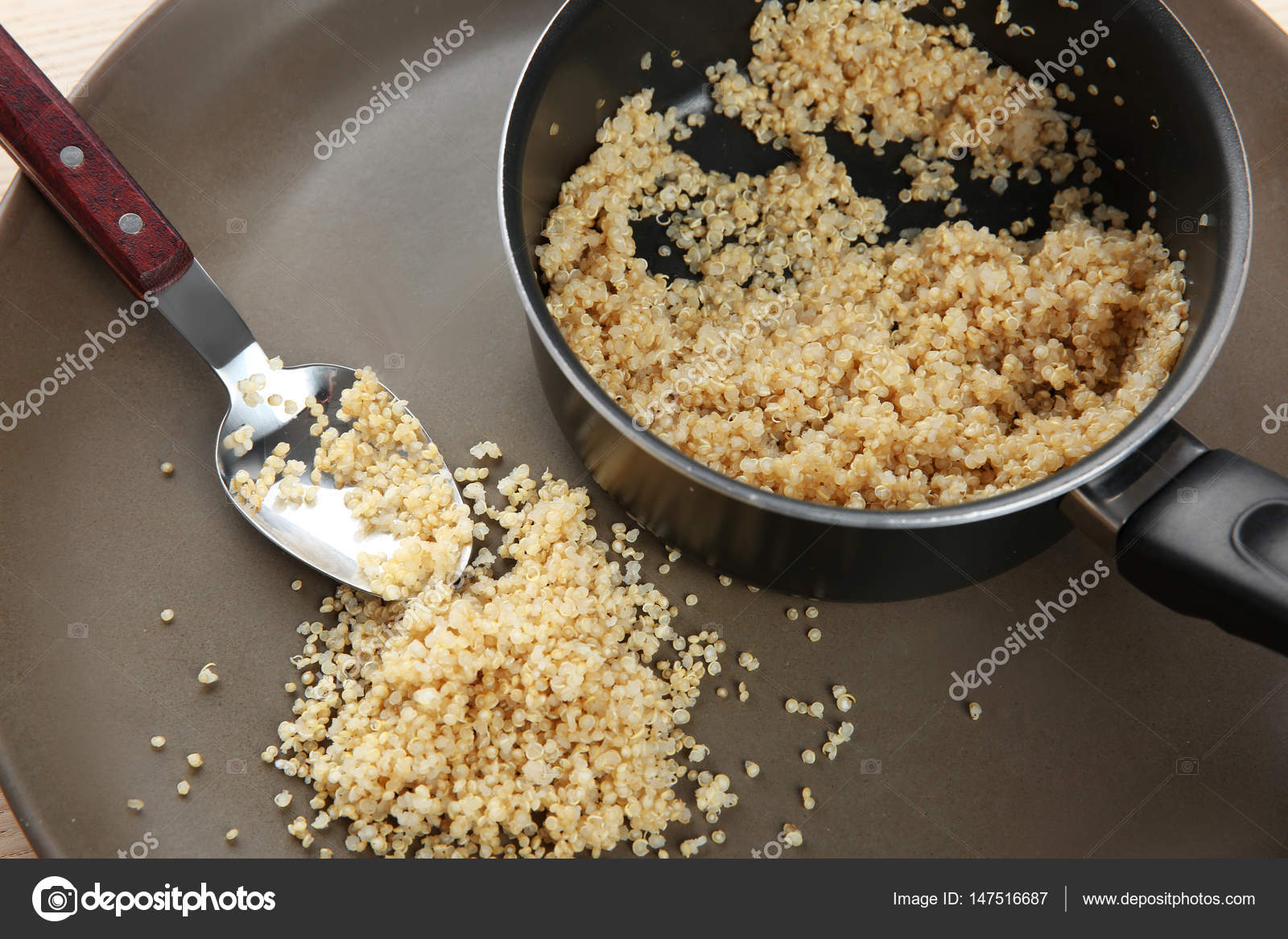 Organic white quinoa grains Stock Photo by ©belchonock 147516687