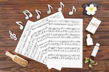 Müzik sayfaları ve spa malzemeleri 