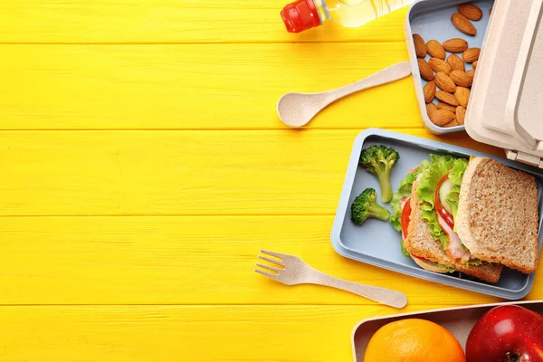 Healthy food in lunch boxes — Stock Photo, Image