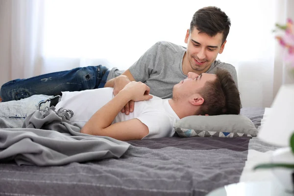 Happy gay couple — Stock Photo, Image